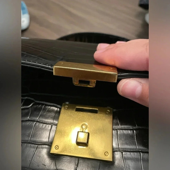 Black Faux black leather (crocodile style) with gold hardware crossbody purse - Picture 6 of 13